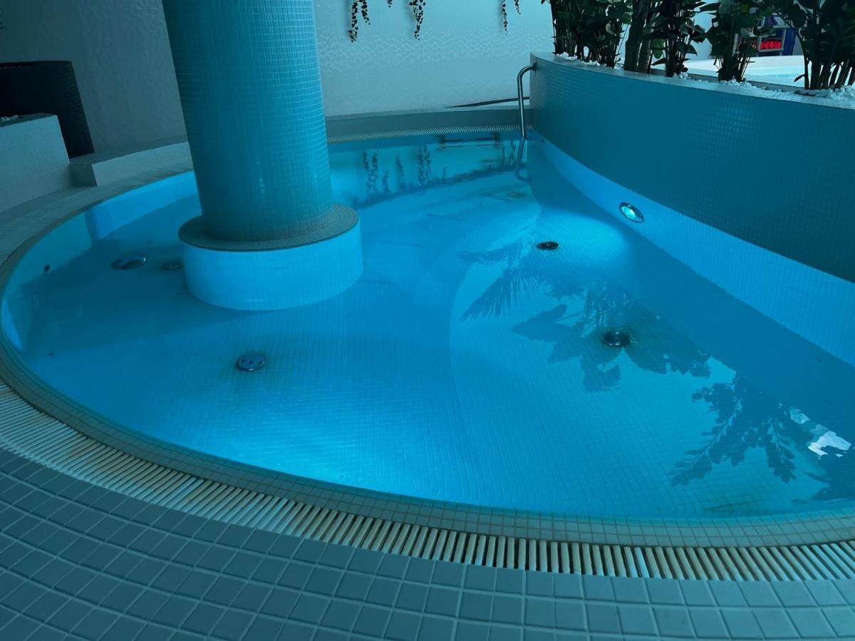 Hanza Tower Bohemia 22 Pool & Jacuzzi Szczecin Buitenkant foto